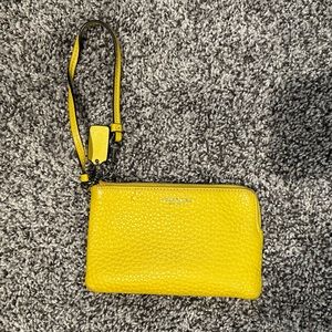 COACH wristlet - Yellow